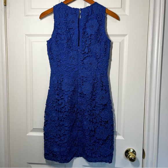 J. CREW Blue Floral Lace Keyhole Sheath Sleeveless Dress Size 2 - Picture 2 of 8